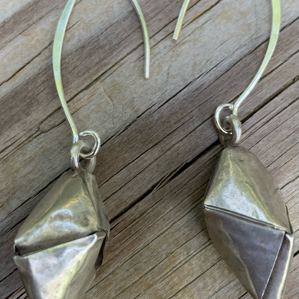 Indigenous Tibetan handmade earrings - Picture 5 of 7